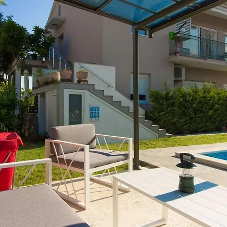 בית נופש Pjacal Ii Mit Privatem Pool In פולה